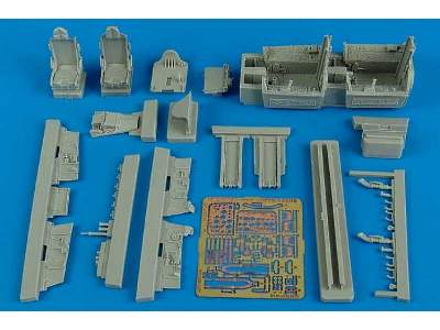 F-100F Super Sabre cockpit set - late v. - Trumpeter - image 1