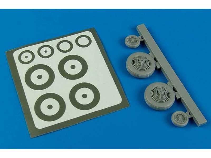 F-100 Super Sabre wheels & paint masks - Monogram/Trumpeter - image 1 F-100 Super Sabre wheels & paint masks - Monogram/Trumpeter - image 1