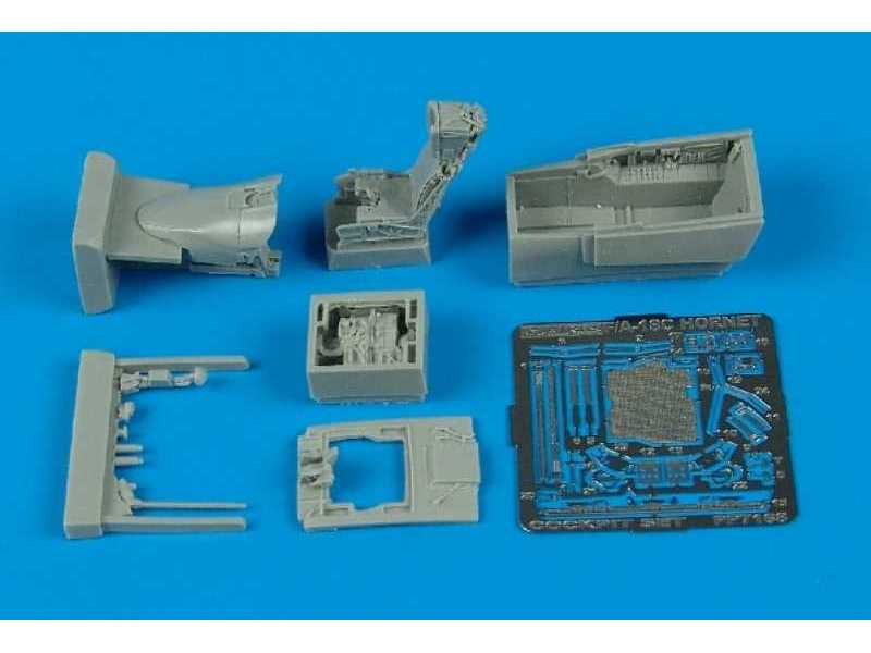 F/A-18C Hornet cockpit set - Hasegawa - image 1