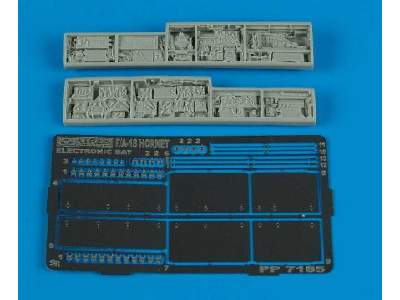 F/A-18 Hornet electronic bay - Hasegawa - image 1