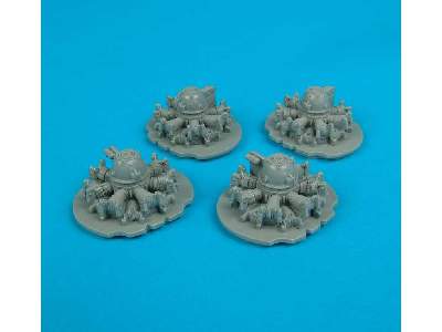 B-24 Liberator engines - Revell/Monogram - image 1