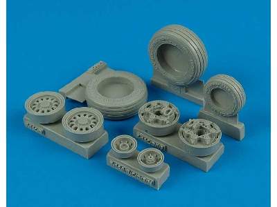 F-16C/CJ Falcon weighted wheels - Tamiya - image 1