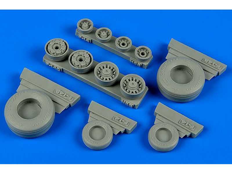 F-14B/D Tomcat weighted wheels - Hobby boss - image 1