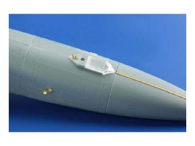 MiG-25PD/ PDS Foxbat exterior 1/48 - Kitty Hawk - image 11