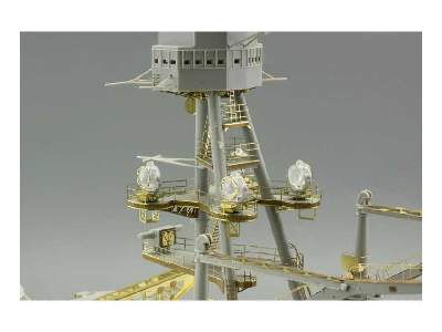 USS Arizona part 6 - superstructure 1/200 - Trumpeter - image 8