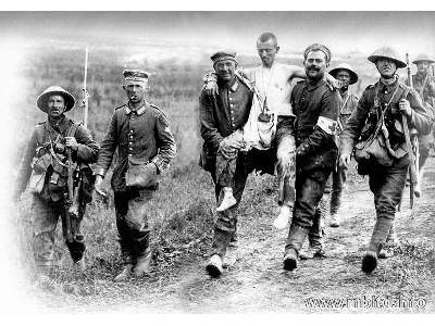 British and German soldiers, Somme Battle, 1916 - image 3
