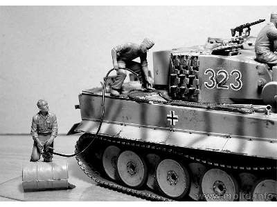 German Tankmen, WWII era - image 5