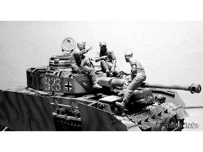 German Tankmen, WWII era - image 10
