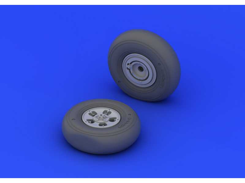 Spitfire Mk. I/II wheels 1/32 - Revell - image 1