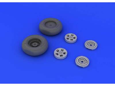 Spitfire Mk. I/II wheels 1/32 - Revell - image 5