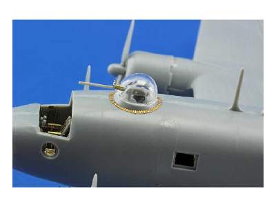 Fw 200C exterior 1/72 - Trumpeter - image 5