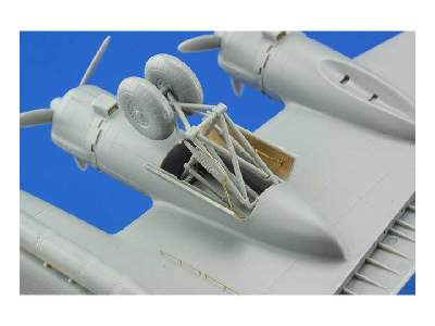 Fw 200C exterior 1/72 - Trumpeter - image 10