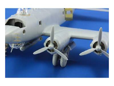 Fw 200C exterior 1/72 - Trumpeter - image 12