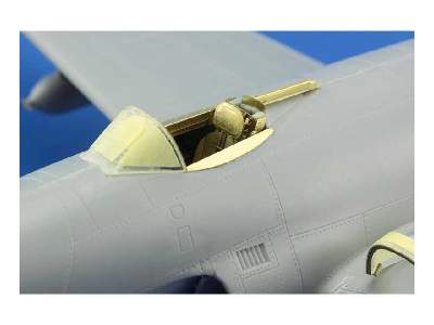 Fw 200C interior S. A. 1/72 - Trumpeter - image 5