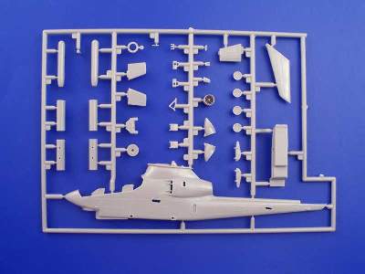 Bell AH-1G Huey Cobra w/ wiring panels - image 3