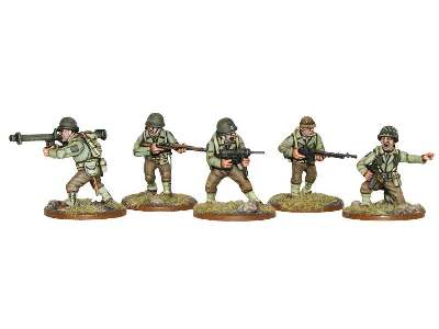WWII U.S. Infantry w/Paints and Glue - image 3
