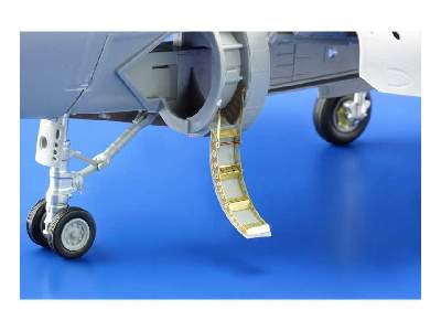A-6A undercarriage 1/32 - Trumpeter - image 3