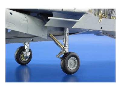 A-6A undercarriage 1/32 - Trumpeter - image 4