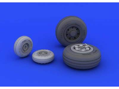 Tornado IDS wheels 1/48 - Revell - image 4