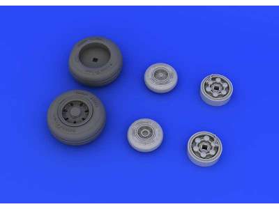 Tornado IDS wheels 1/48 - Revell - image 5