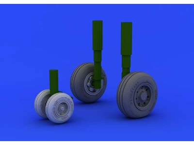 Tornado IDS wheels 1/48 - Revell - image 6