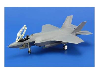 F-35A S. A. 1/72 - Academy Minicraft - image 7