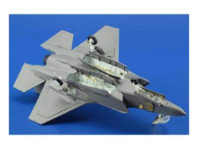 F-35A S. A. 1/72 - Academy Minicraft - image 8