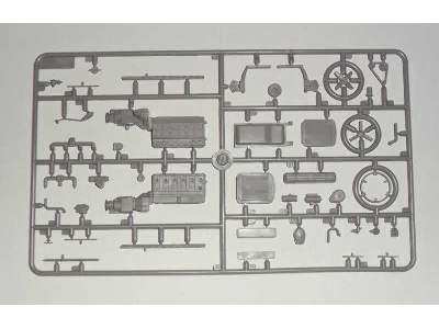 Admiral Saloon - WWII German Passenger Car - image 18