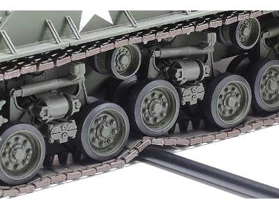 U.S. Medium Tank M4A3E8 Sherman Easy Eight (w/4 Figures) - image 4