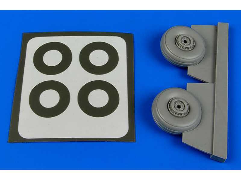 C-47 Skytrain wheels & paint masks - Airfix - image 1 C-47 Skytrain wheels & paint masks - Airfix - image 1