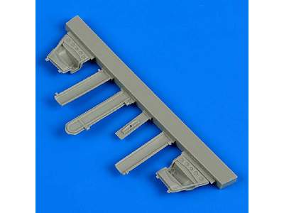 A-4B Skyhawk undercarriage covers - Airfix - image 1