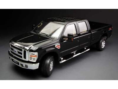 Ford F-350 Super Duty Crew Cab - image 2