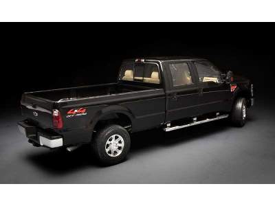 Ford F-350 Super Duty Crew Cab - image 3