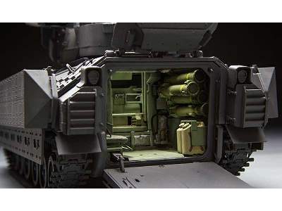 Fighting Vehicle M2A3 Bradley w/BUSK III Interior Set - image 4