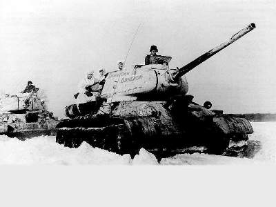 T-34-85 Russian medium tank - image 6