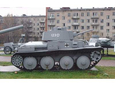 German light tank Prague Pz Kpfw 38(t) Ausf G - image 3