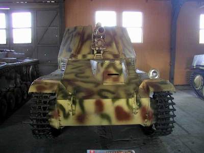 German 10.5 cm self-propelled gun Wespe - image 9