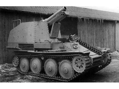Grille Sd.Kfz.138/1 German 15 cm self-propelled gun - image 10