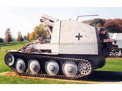 Grille Sd.Kfz.138/1 German 15 cm self-propelled gun - image 15