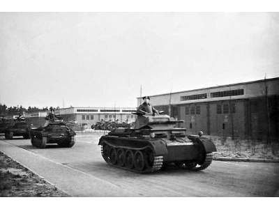 Pz.Kpfw.II Ausf.D German light tank - image 10