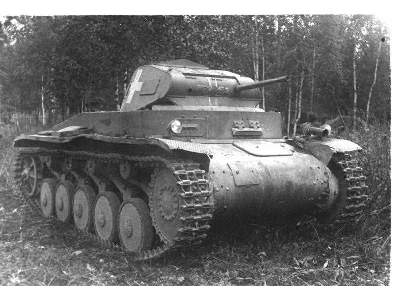 German light tank Pz Kpfw II Ausf C - image 2