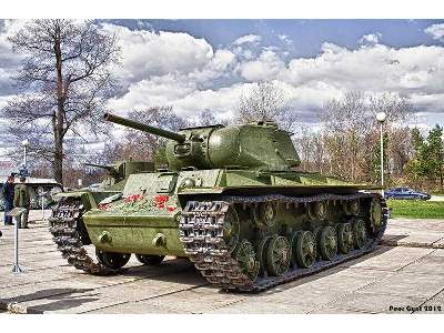 KV-1S Russian high-speed heavy tank - image 19