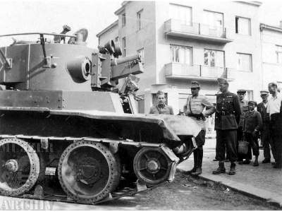 BT-7Ŕ Russian artillery light tank with KT-28 76.2 mm gun - image 6