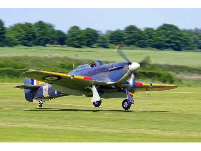 Hawker Sea Hurricane Mk.IB British carrier-borne fighter - image 7