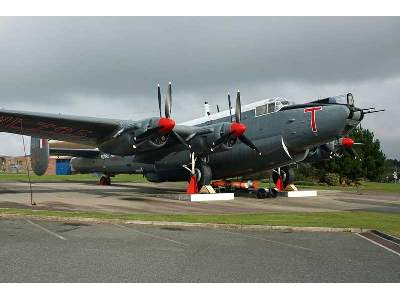 Avro Shackleton MR.3 British anti-submarine striker - image 6