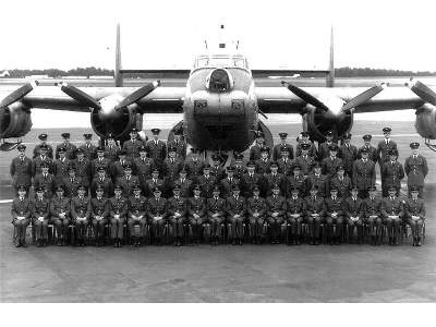 Avro Shackleton MR.3 British anti-submarine striker - image 8