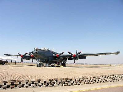 Avro Shackleton MR.3 British anti-submarine striker - image 9