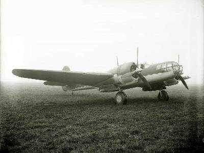 Martin M-167 Maryland American light bomber / reconnaissance pla - image 7