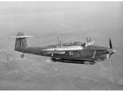 Fairey Barracuda Mk.II British carrier-borne torpedo bomber - image 6