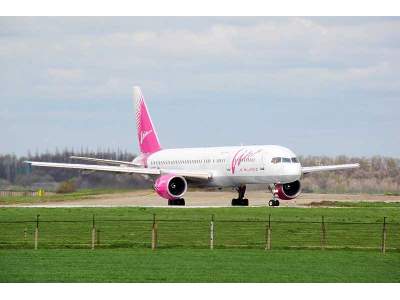 Boeing 757-200 American medium-haul airliner, VIM Airlines - image 8